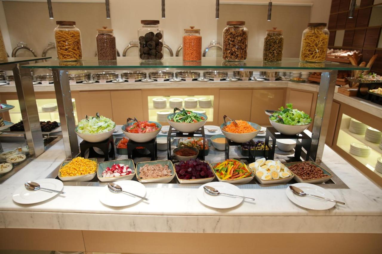 Royal Mansoura Residence Hotel Доха Екстериор снимка