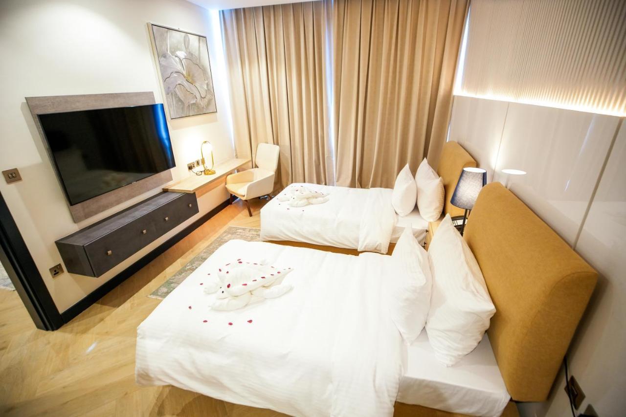 Royal Mansoura Residence Hotel Доха Стая снимка