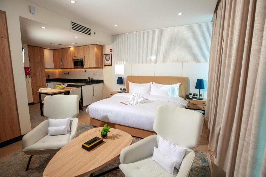 Royal Mansoura Residence Hotel Доха Екстериор снимка